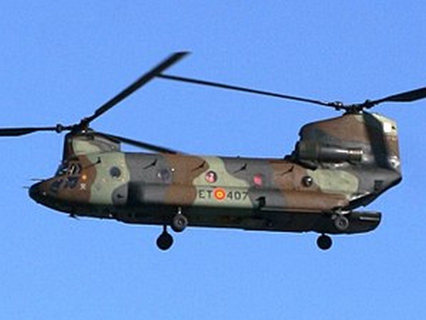 Primer vuelo del Boeing CH-47
