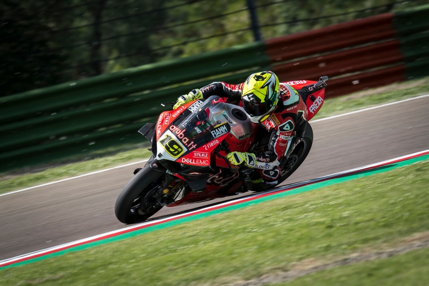 Álvaro Bautista de DUCATI en el GP de Imola