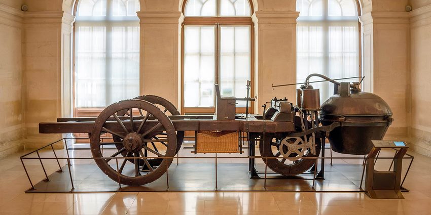 El primer automóvil de la historia en un museo