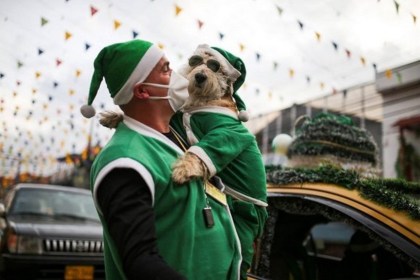 El taxista Nicolás y su perro Coronel