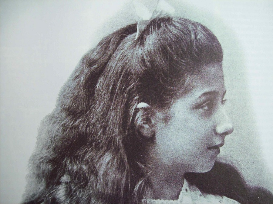 El nombre del auto Mercedes