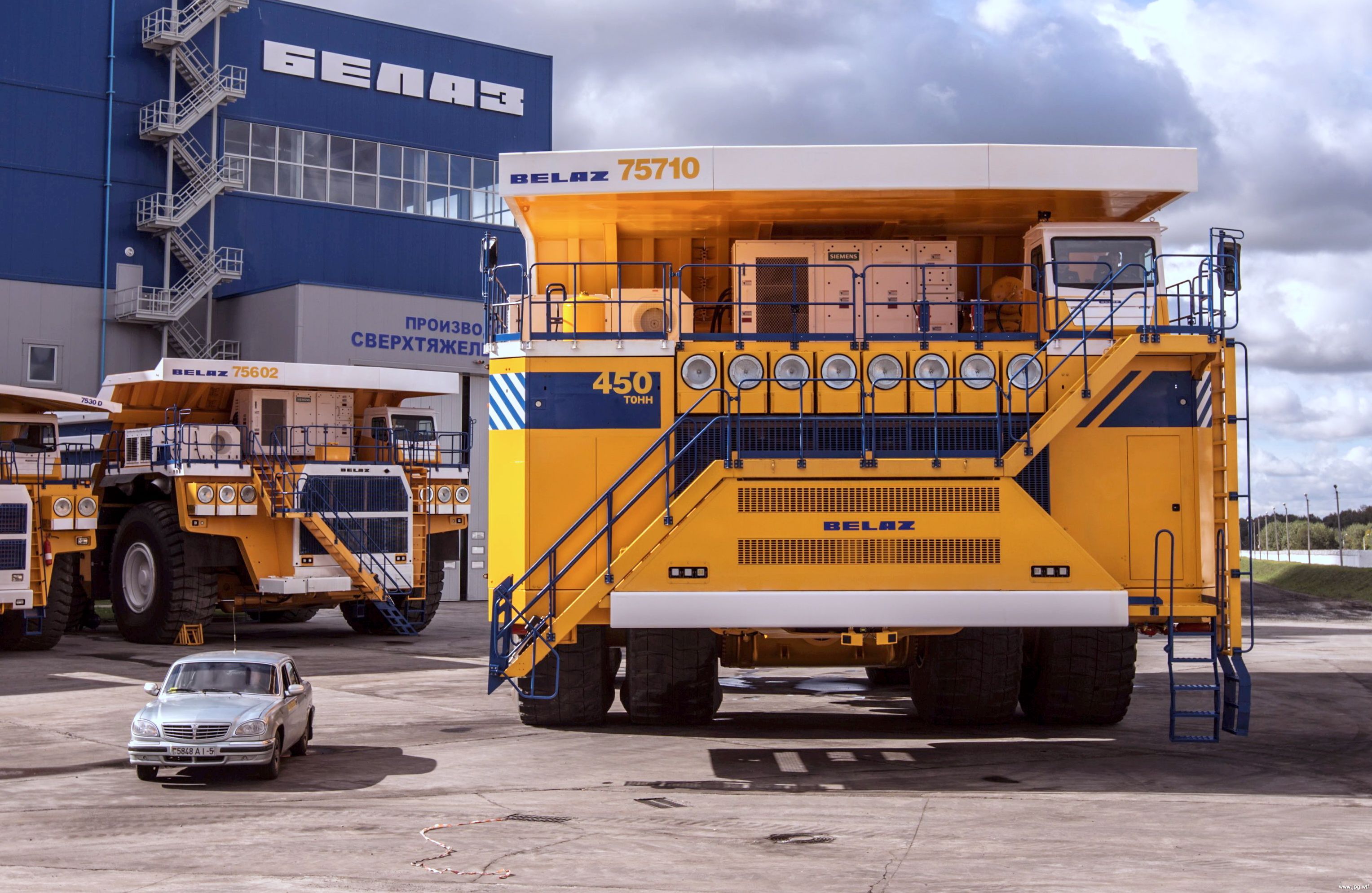 BelAZ 75710