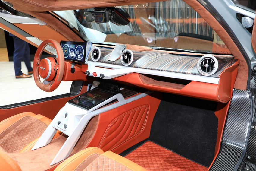 Interior del Hispano Suiza Carmen 2020