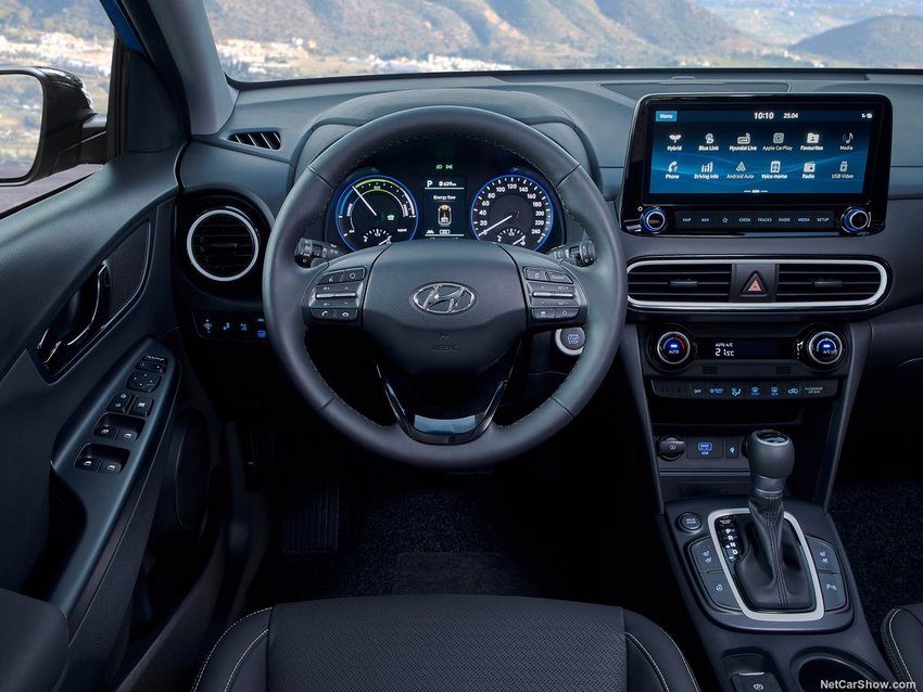 interior del Hyundai Kona Hybrid