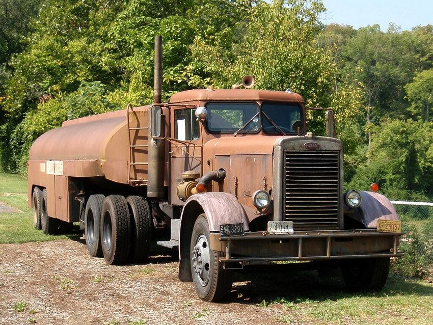 Peterbilt 281-351 usado en el filme de Spielberg