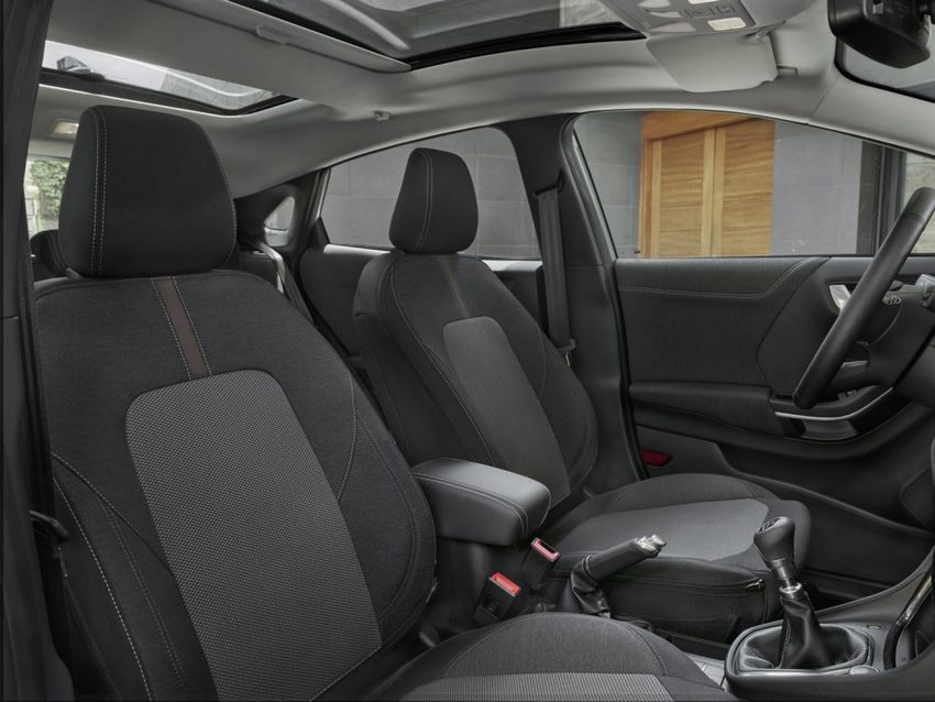Interior de Ford Puma Titanium X