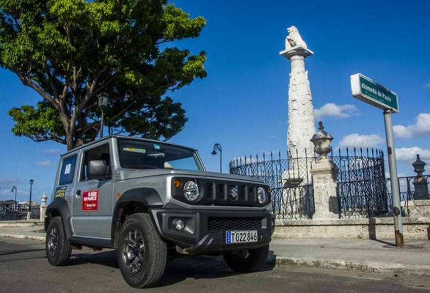 En busca de las raíces de La Habana en un jeep Suzuki