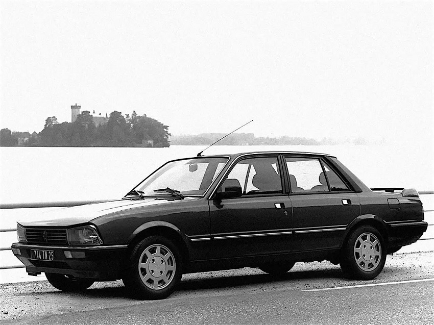 Peugeot: Rey de avenidas y pistas