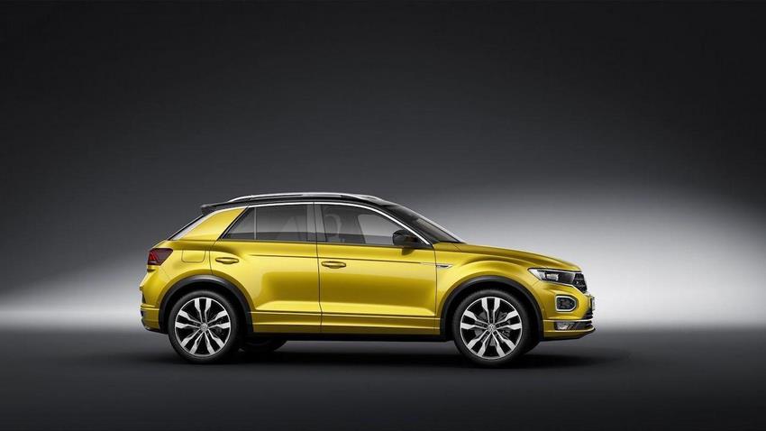 El Volkswagen T-Roc R vista lateral