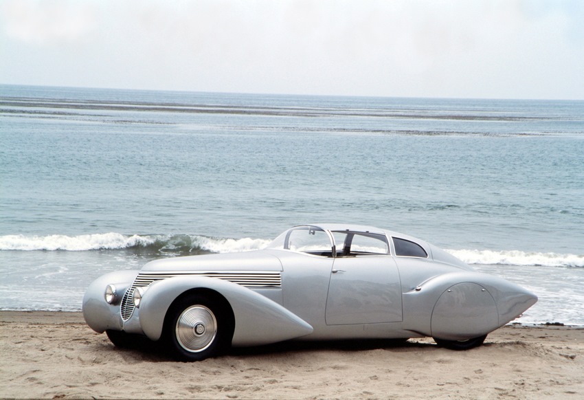 H6C Dubonnet Xenia vista lateral
