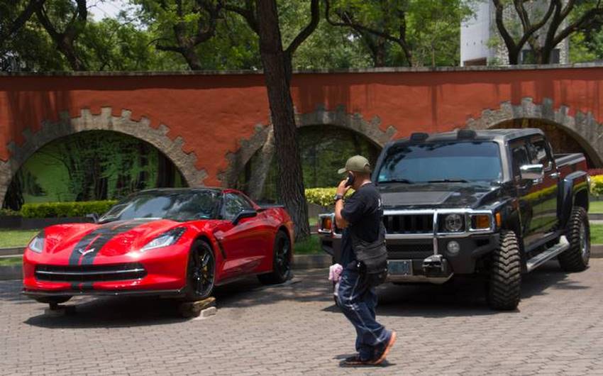 Autos de lujo subastados en México
