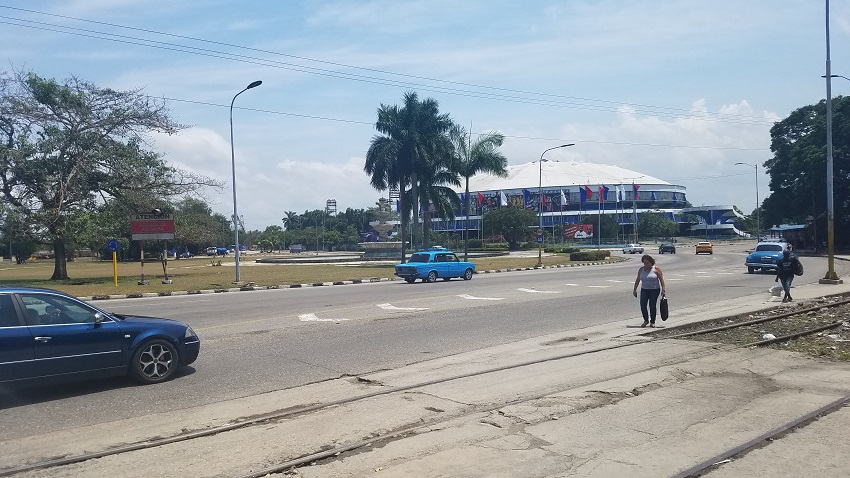 La rotonda de la Ciudad Deportiva y el Bidet de Paulina o la Fuente Luminosa