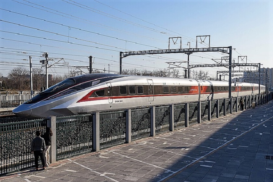 La velocidad: importancia en la batalla avión vs. tren
