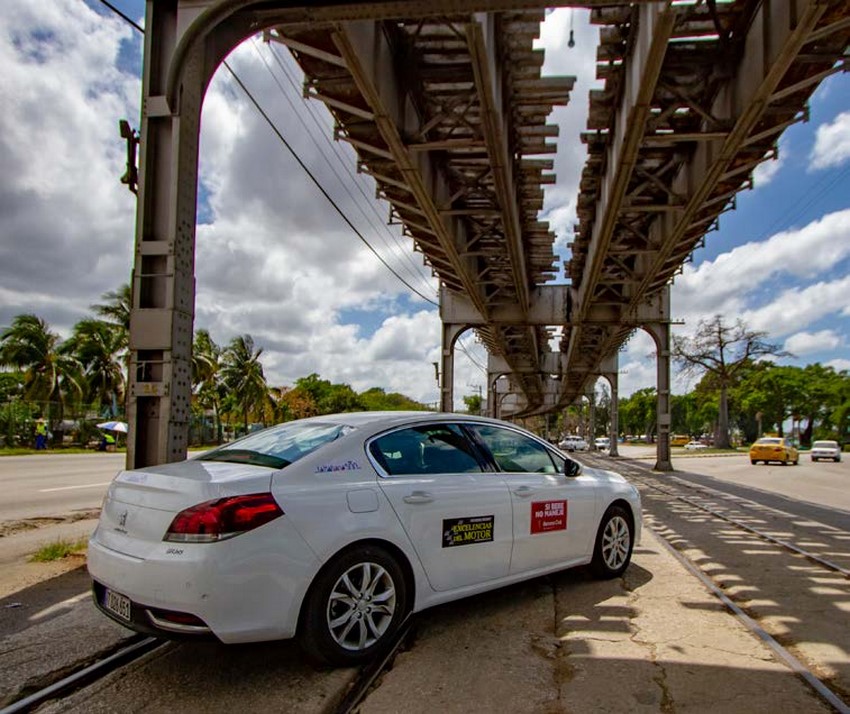 por la habana sobre ruedas