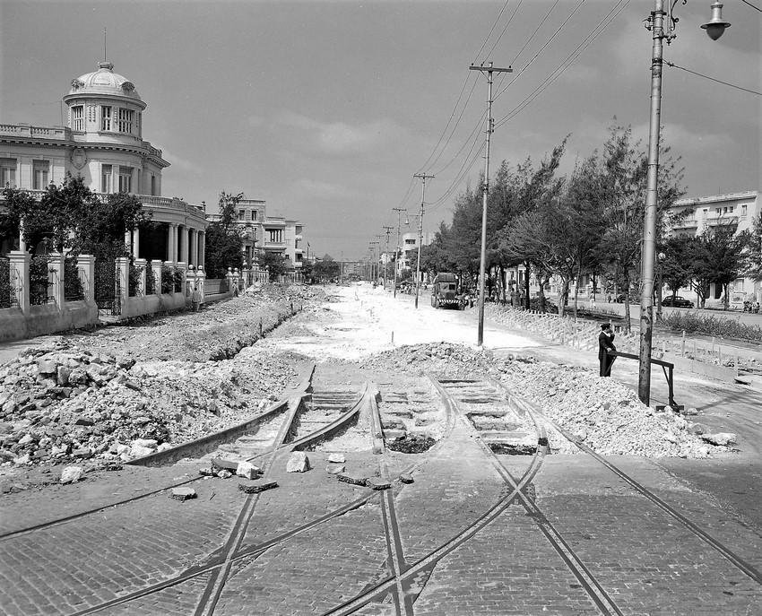 La calle Línea del Vedado en construcción