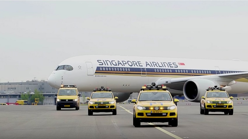 Avión Airbus A350-900ULR en pista