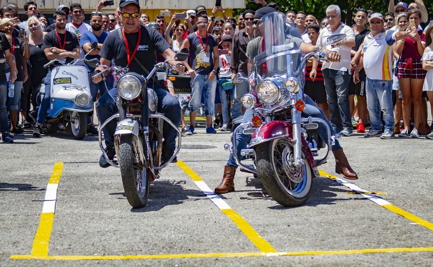 Sobre su moto BSA 650, Eduardo Corso arrasó en las competencias de destrezas sobre dos ruedas en el Segundo Salón  Excelencias del Motor.