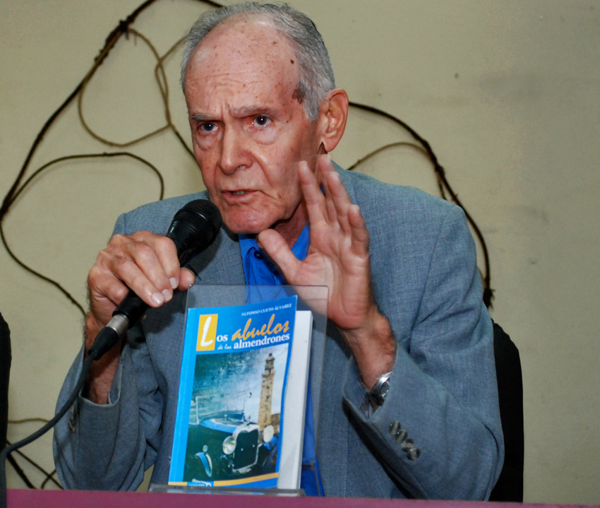 Presentan libro sobre almendrones en Cuba