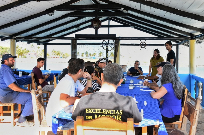 Excelencia del Motor afianza nexos con colaboradores en el Laurel, desayuno de trabajo