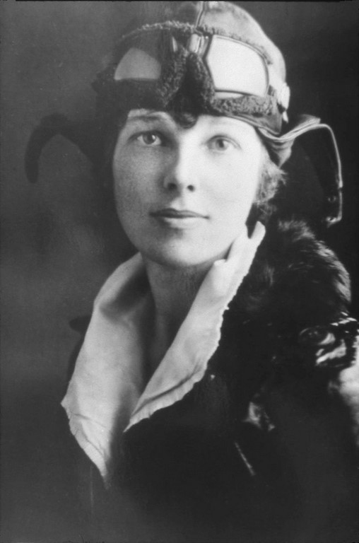 EL ÚLTIMO VUELO DE AMELIA EARHART