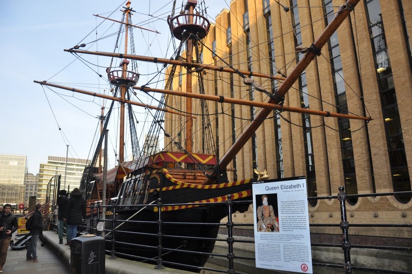 Atracción del Golden Hind en Londres.