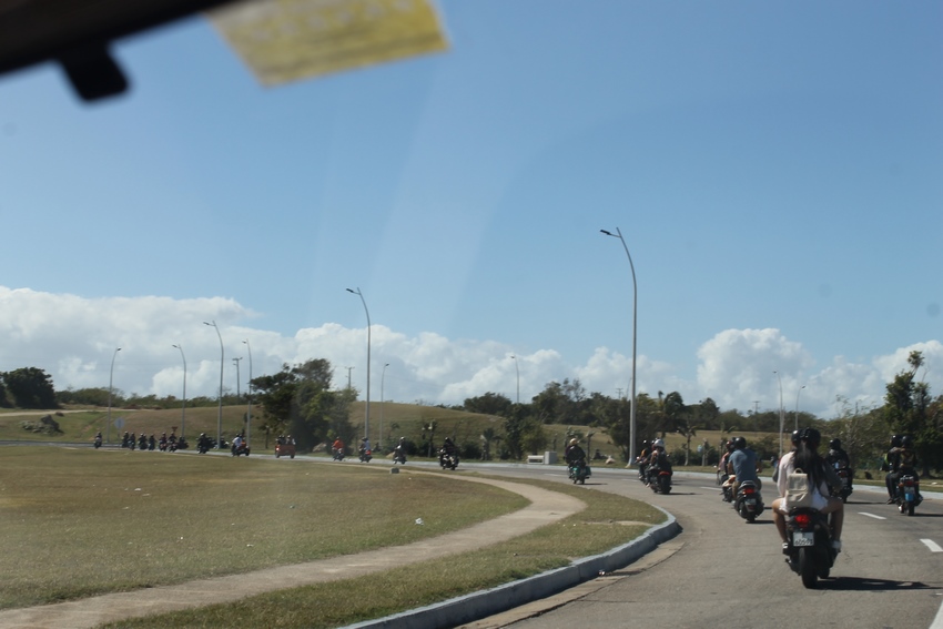 Carabana de “Harlistas Cubanos” en Varadero