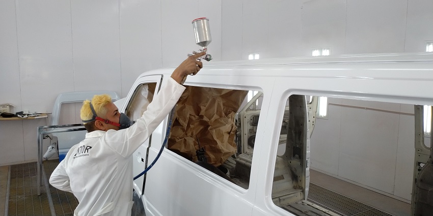 Proceso del pintado de un auto en Autochapt