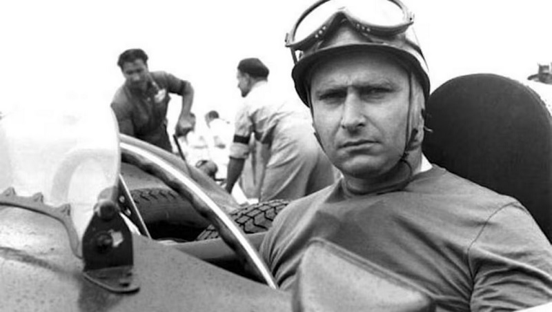 Juan Manuel Fangio gana su primer título mundial de Fórmula 1 