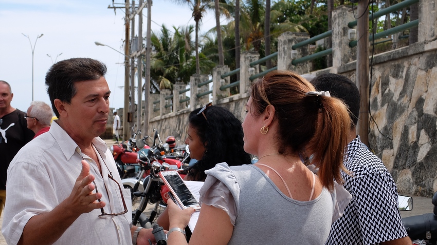 Manuel Menéndez, presidente del Club de motos CZ-JAWA Cuba