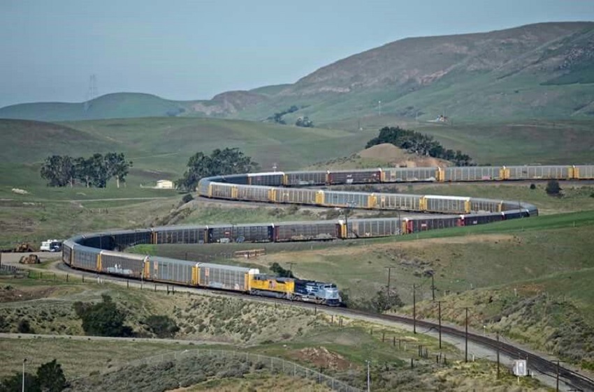 Tren de hierro de Mauritania con forma de dragon