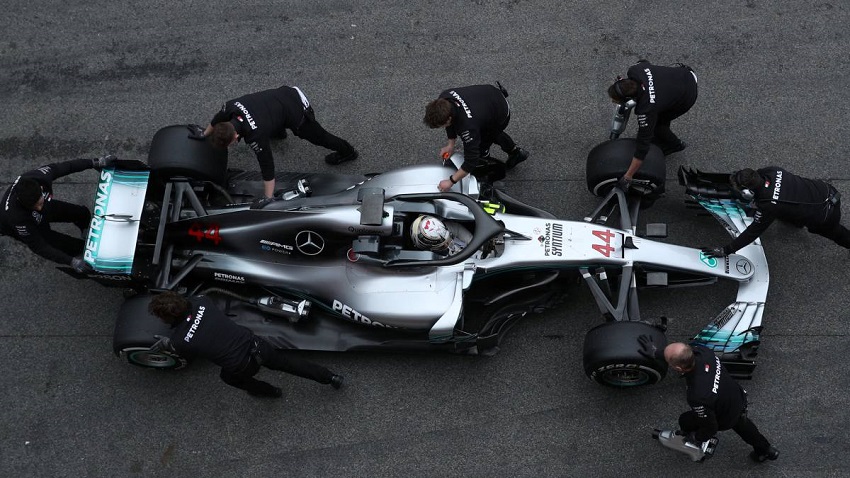 Lewis Hamilto y el Equipo de Mercedes Benz