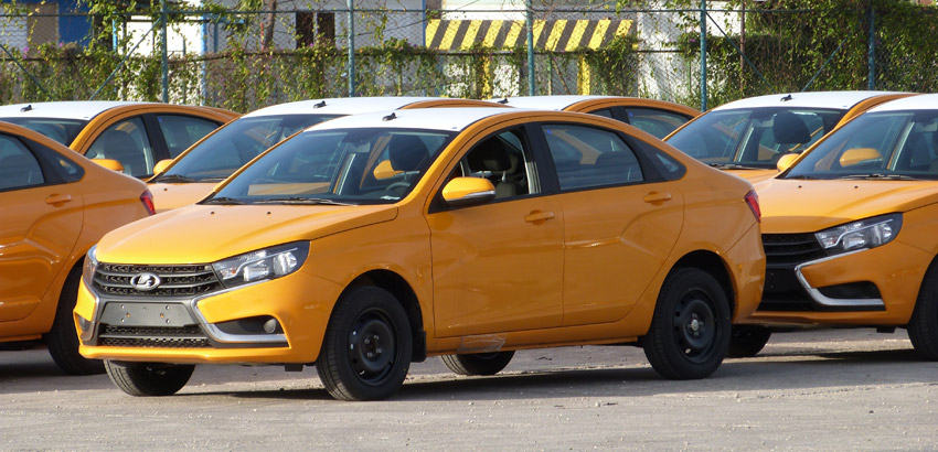 Lada Vesta, vista lateral