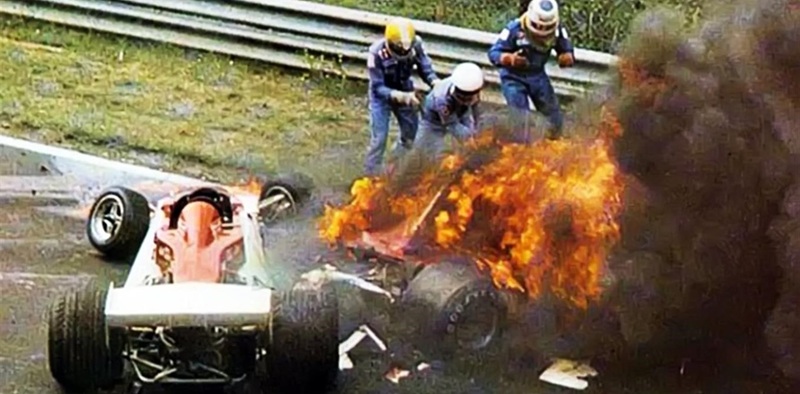 Niki Lauda sufre un accidente