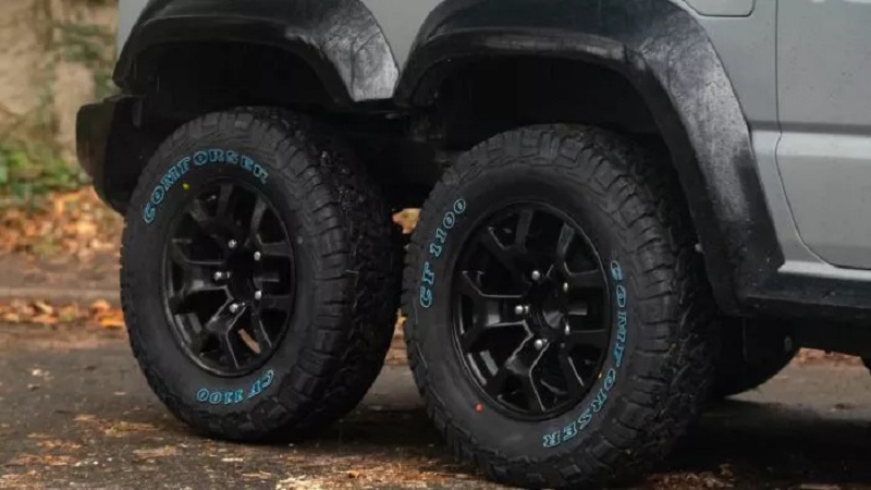 Suzuki Jimny de seis ruedas