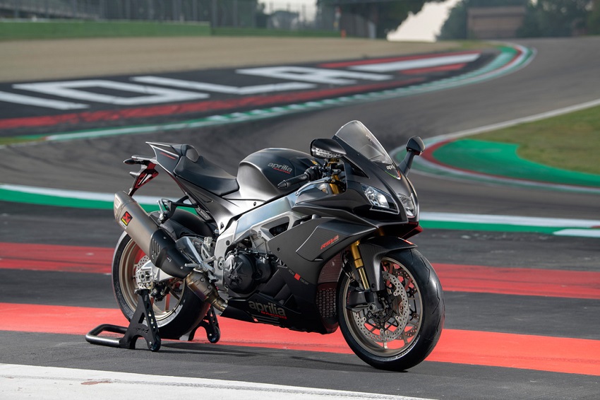 Aprilia RSV4 1100 vista lateral