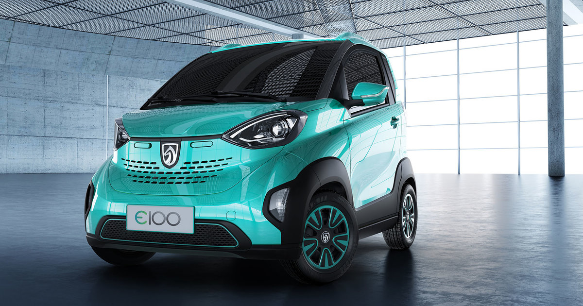 Baojun E100 verde, vista frontal