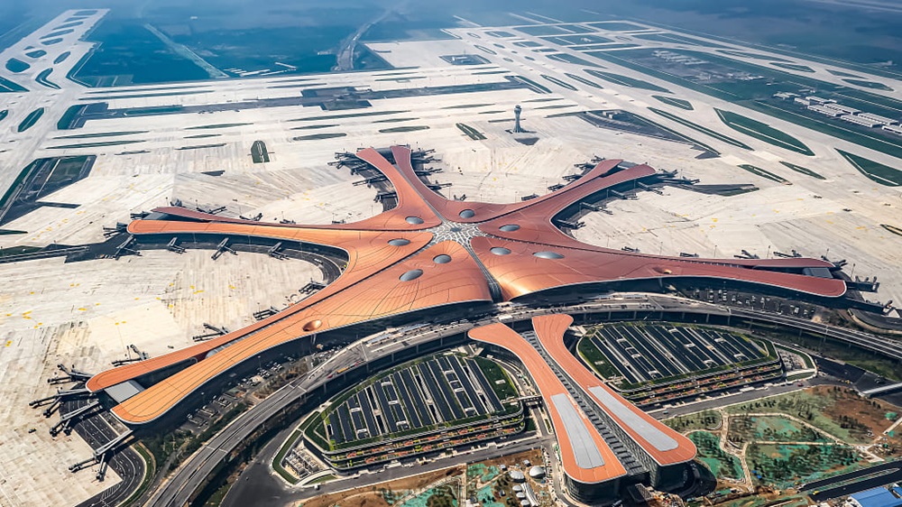 Un Gigante de cristal y acero: Daxing, el futuro del transporte aéreo 