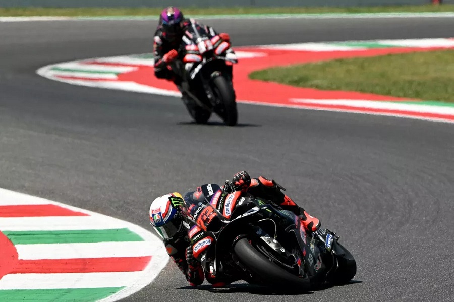 Bezzecchi vuelve a encaramar su moto en lo más alto del podio