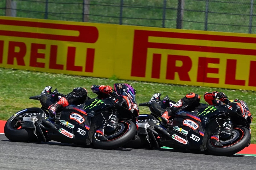 Bezzecchi vuelve a encaramar su moto en lo más alto del podio