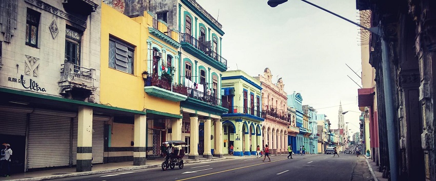 Calle Reina en La Habana
