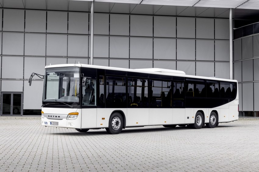 Setra 418 LE.