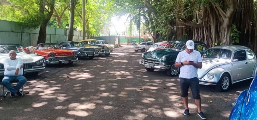 Club de Autos Clásicos y Antiguos