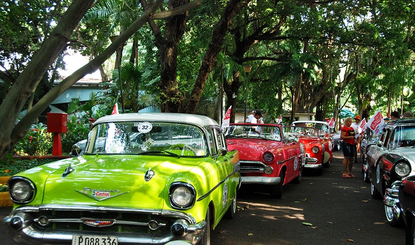 XIV Rally de Regularidad de Autos Antiguos “A lo cubano” Copa Castrol 2018 en los Jardines de Tropicana