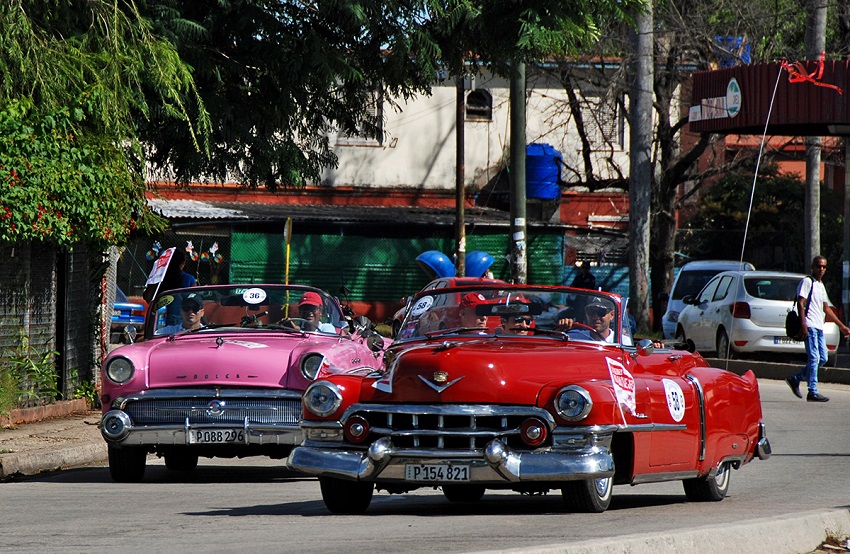 XIV Rally de Regularidad de Autos Antiguos “A lo cubano” Copa Castrol 2018 en los Jardines de Tropicana