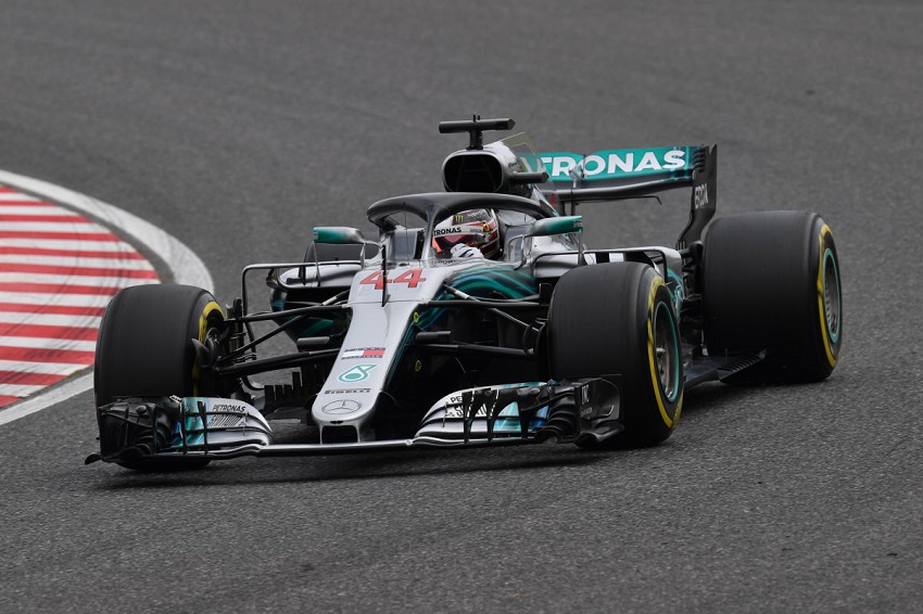 Doblete de Mercedes en Japón, Hamilton primero