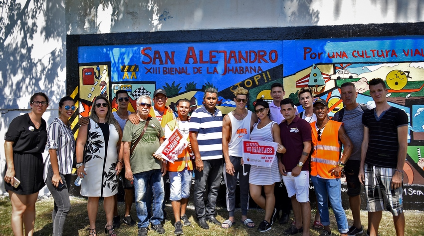 Mural pintado por los estudiantes de San Alejandro por la Jornada de Seguridad Vial