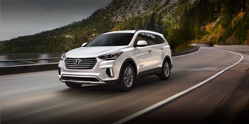 Hyundai Santa Fe a toda velocidad