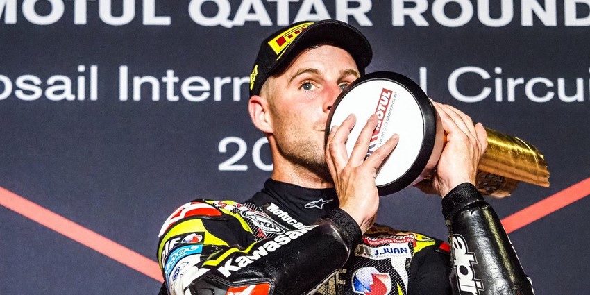 Jonathan Rea recibiendo el Premio