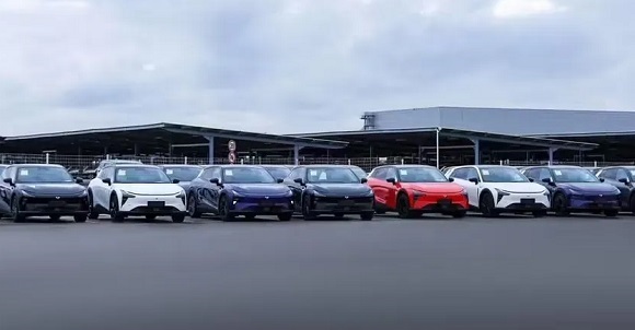 primer coche eléctrico chino con sistema de inteligencia artificial
