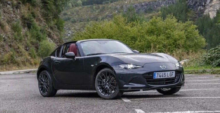 Mazda MX-5 con motor V6